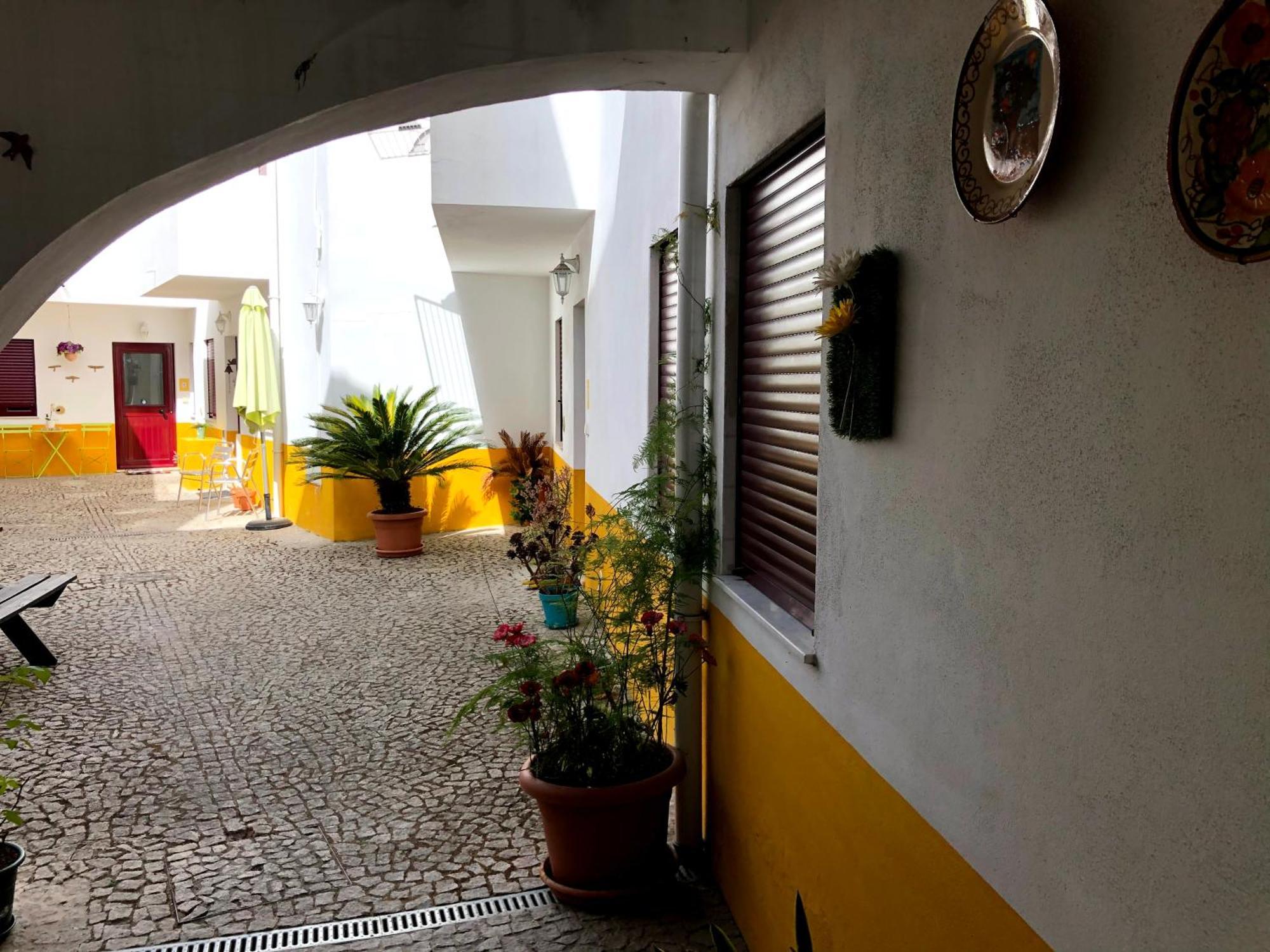 Away From Apartment Évora
