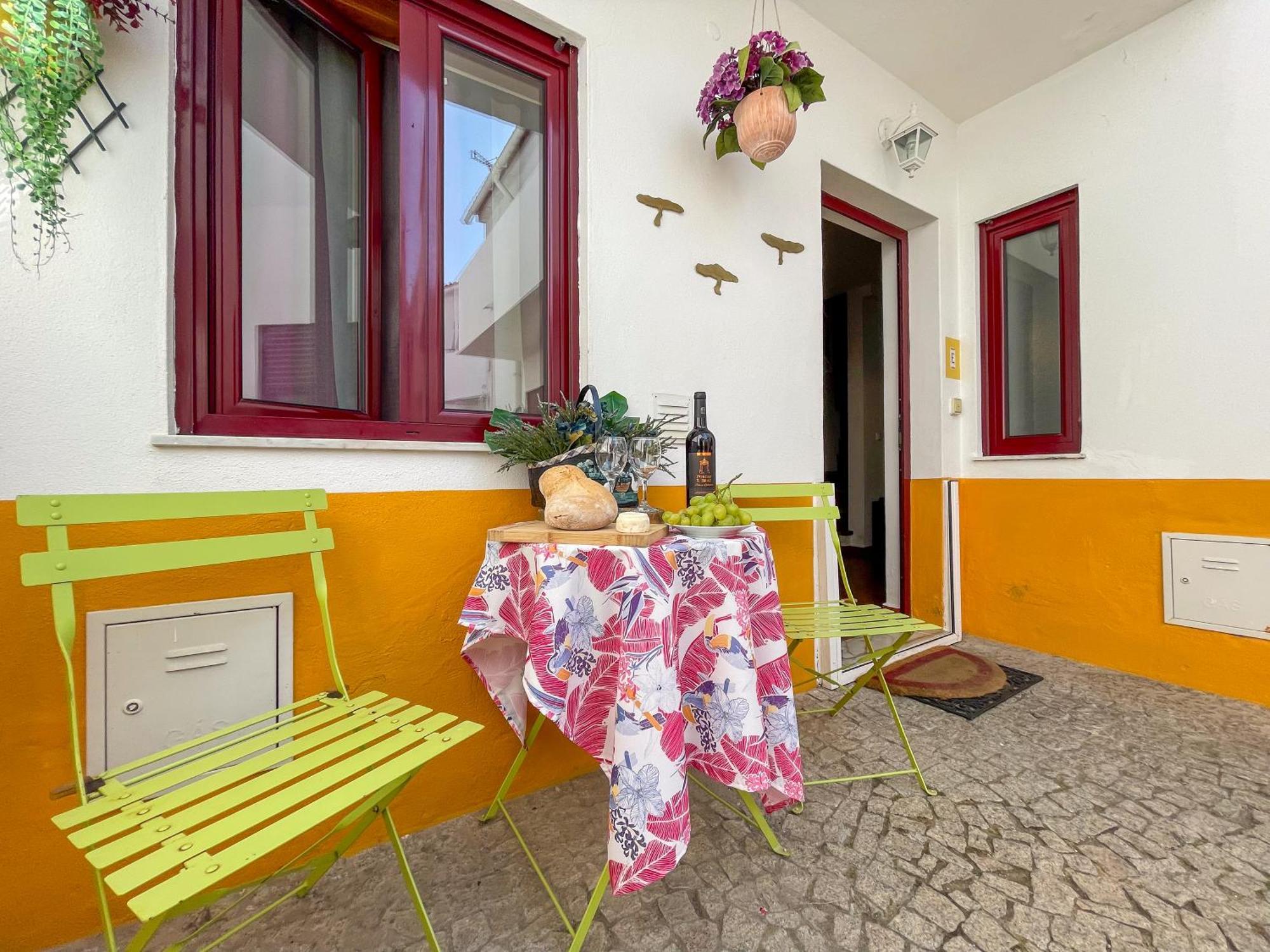 Away From Apartment Évora